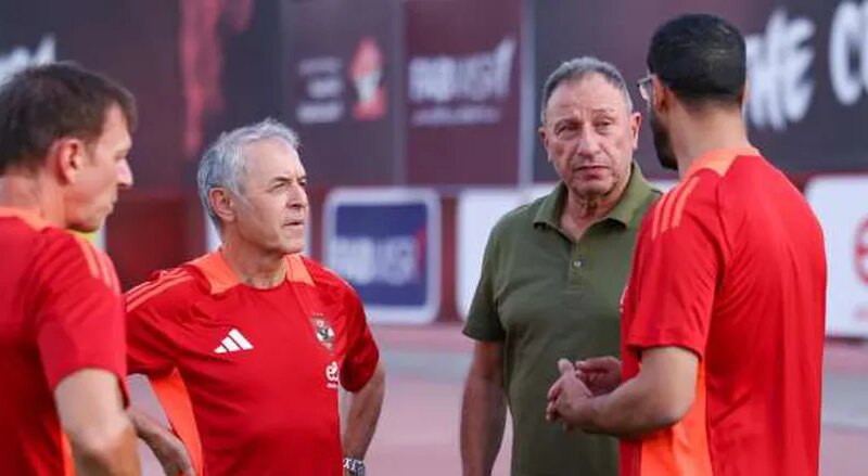 ماذا فعل الخطيب مع لاعبي الأهلي بعد أزمة كهربا وقبل مواجهة الزمالك؟ – الدليل المصري